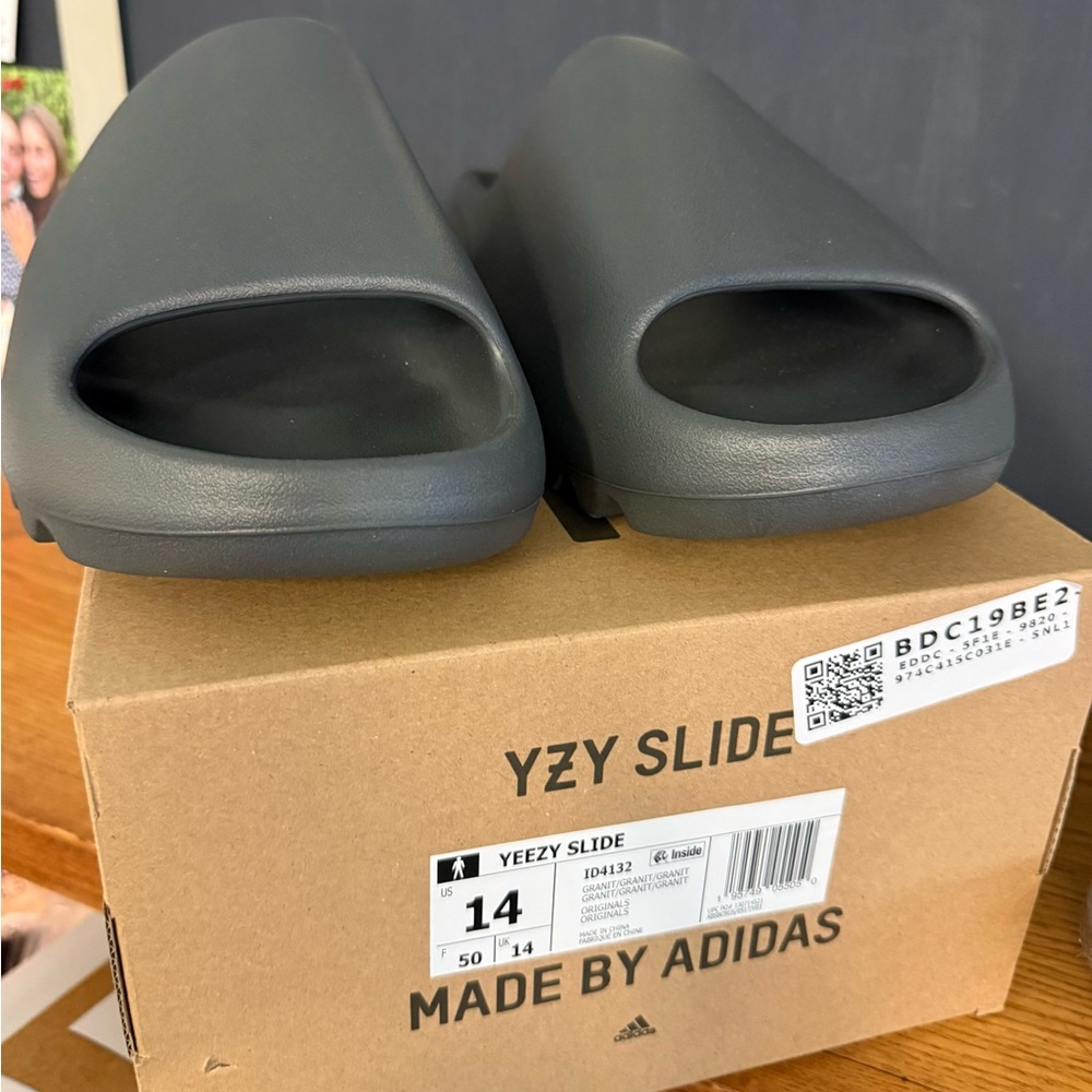 adidas YZY Slide - Granite